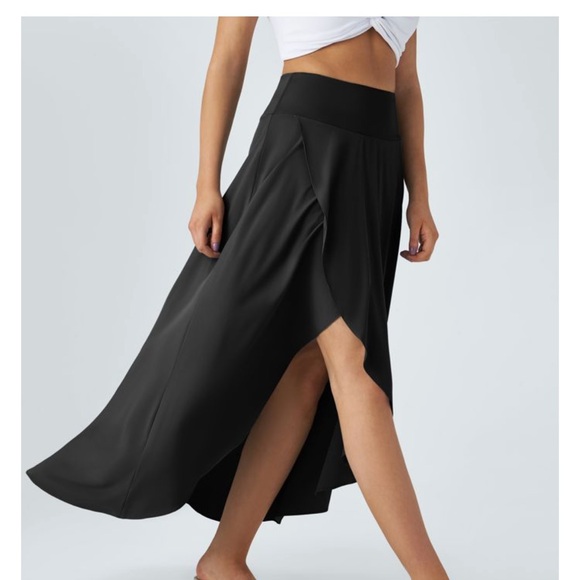 NWT Halara “Breezeful” Skirt. High waisted low ruffle 2 in 1 (built in shorts) M - Picture 5 of 9